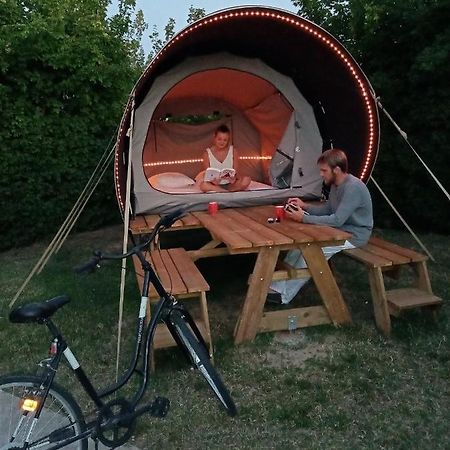 Camping Du Plan D'Eau **** 호텔 Saint-Yrieix-sur-Charente 외부 사진