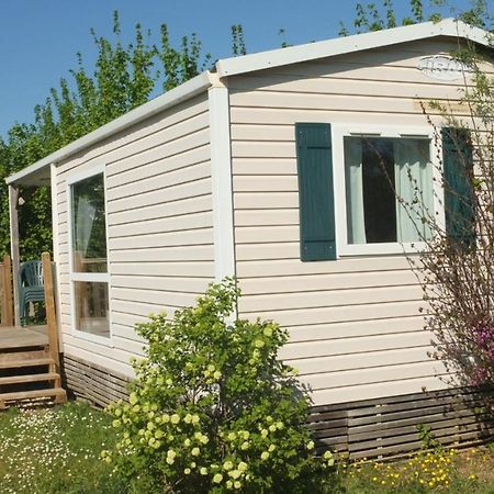 Camping Du Plan D'Eau **** 호텔 Saint-Yrieix-sur-Charente 외부 사진