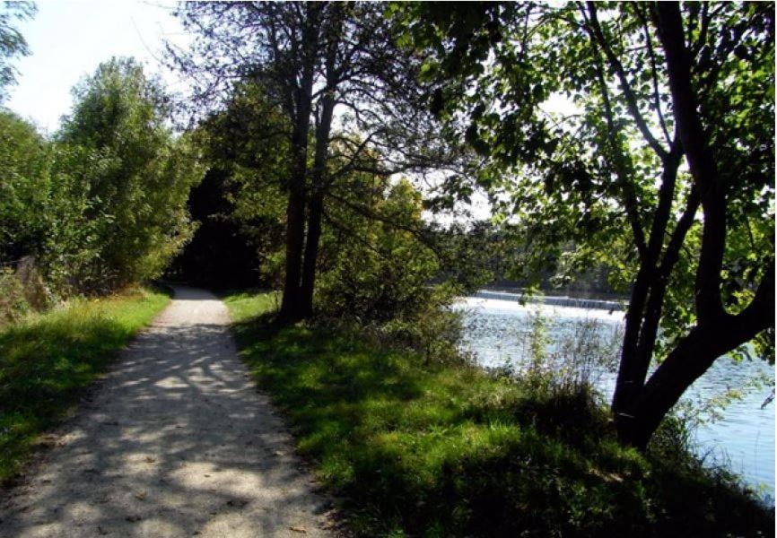 Camping Du Plan D'Eau **** 호텔 Saint-Yrieix-sur-Charente 외부 사진