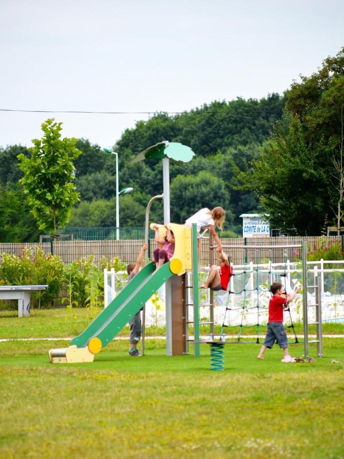 Camping Du Plan D'Eau **** 호텔 Saint-Yrieix-sur-Charente 외부 사진