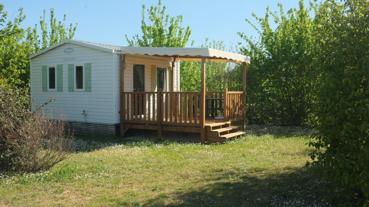 Camping Du Plan D'Eau **** 호텔 Saint-Yrieix-sur-Charente 외부 사진